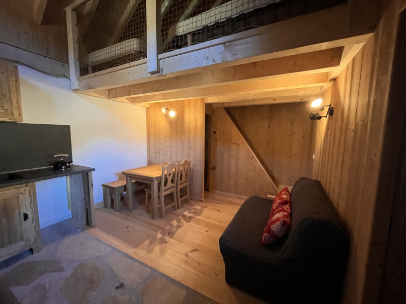 Shepherd's hut - Pilliozan_Saint-Colomban-des-Villards - © Jean-baptiste Brosson Shepherd's hut - Pilliozan_Saint-Colomban-des-Villards