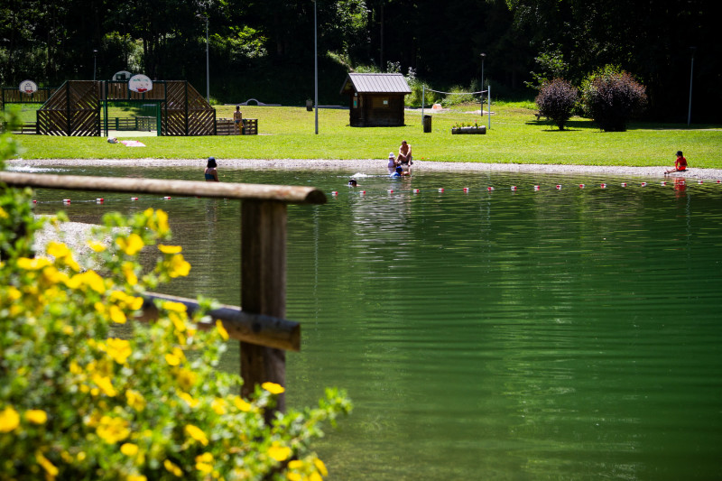 Plan d'eau_Saint-Colomban-des-Villards - © Sabrina TALBOT Plan d'eau_Saint-Colomban-des-Villards