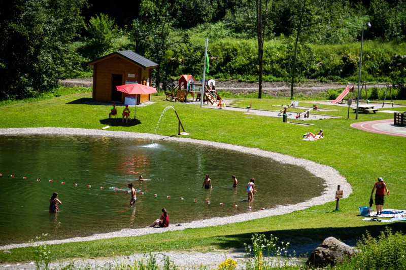 Plan d'eau_Saint-Colomban-des-Villards - © Sabrina TALBOT Plan d'eau_Saint-Colomban-des-Villards