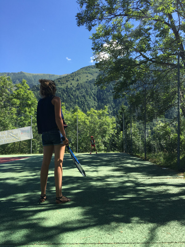Tennis_Saint-Colomban-des-Villards - © OT Terres de Maurienne Tennis_Saint-Colomban-des-Villards