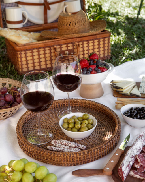 Apéritif champêtre_Saint-Colomban-des-Villards - © Freepik Apéritif champêtre_Saint-Colomban-des-Villards