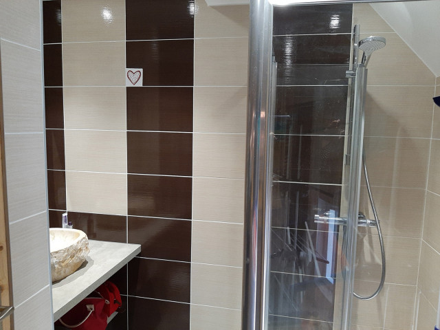 SDBhaut.jpg - © OT espace Glandon SDBhaut.jpg